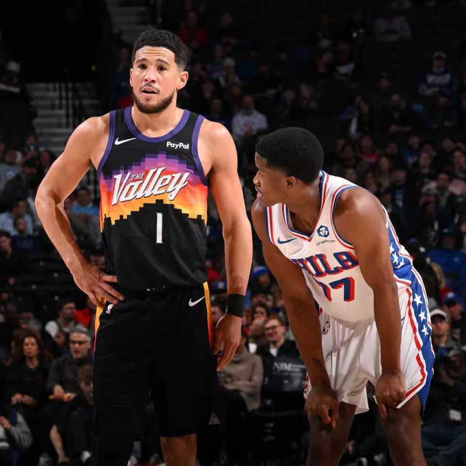 一竞技官网-恩比德乔治缺席！布克27分太阳灭76人获3连胜 格林时隔33场复出